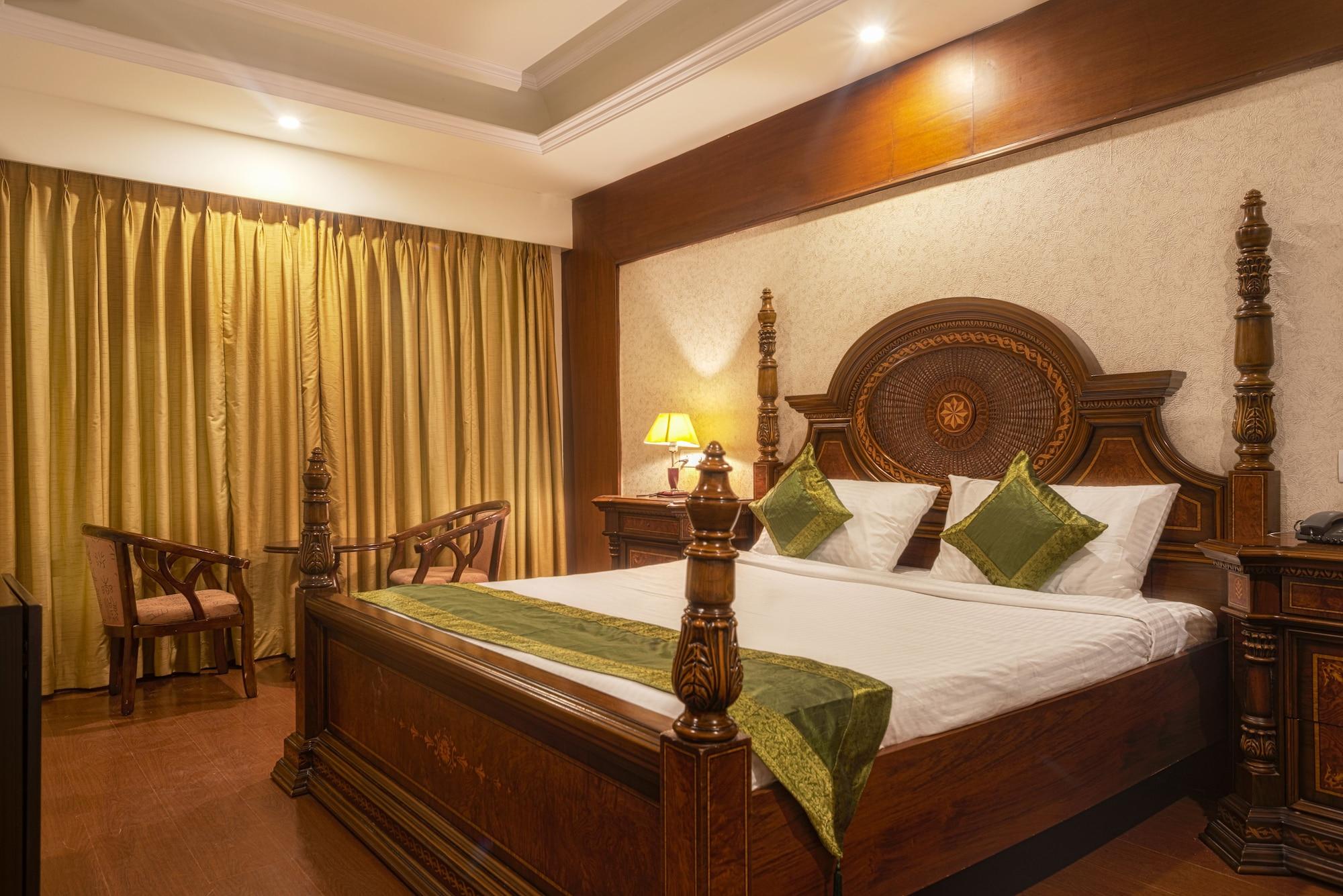 Treebo Trend Grand Plaza Nampally ไฮเดอราบัด ภายนอก รูปภาพ
