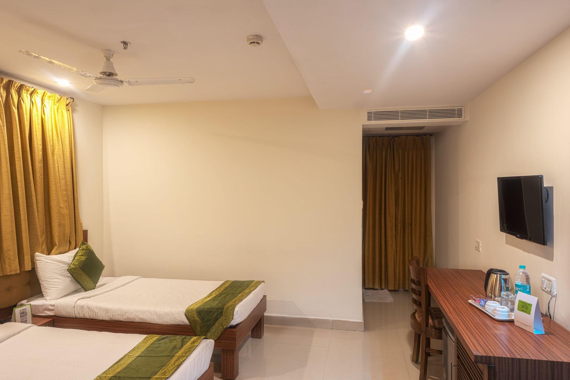 Treebo Trend Grand Plaza Nampally ไฮเดอราบัด ภายนอก รูปภาพ