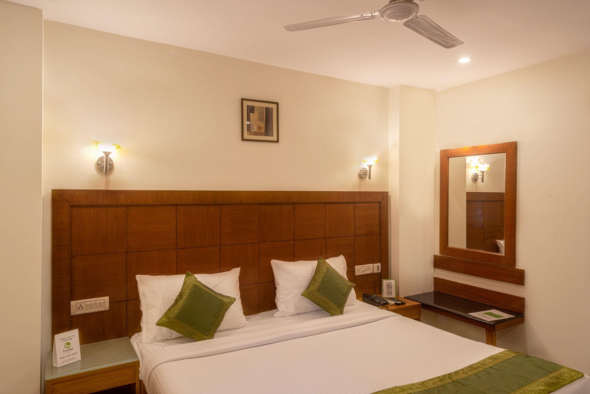 Treebo Trend Grand Plaza Nampally ไฮเดอราบัด ภายนอก รูปภาพ