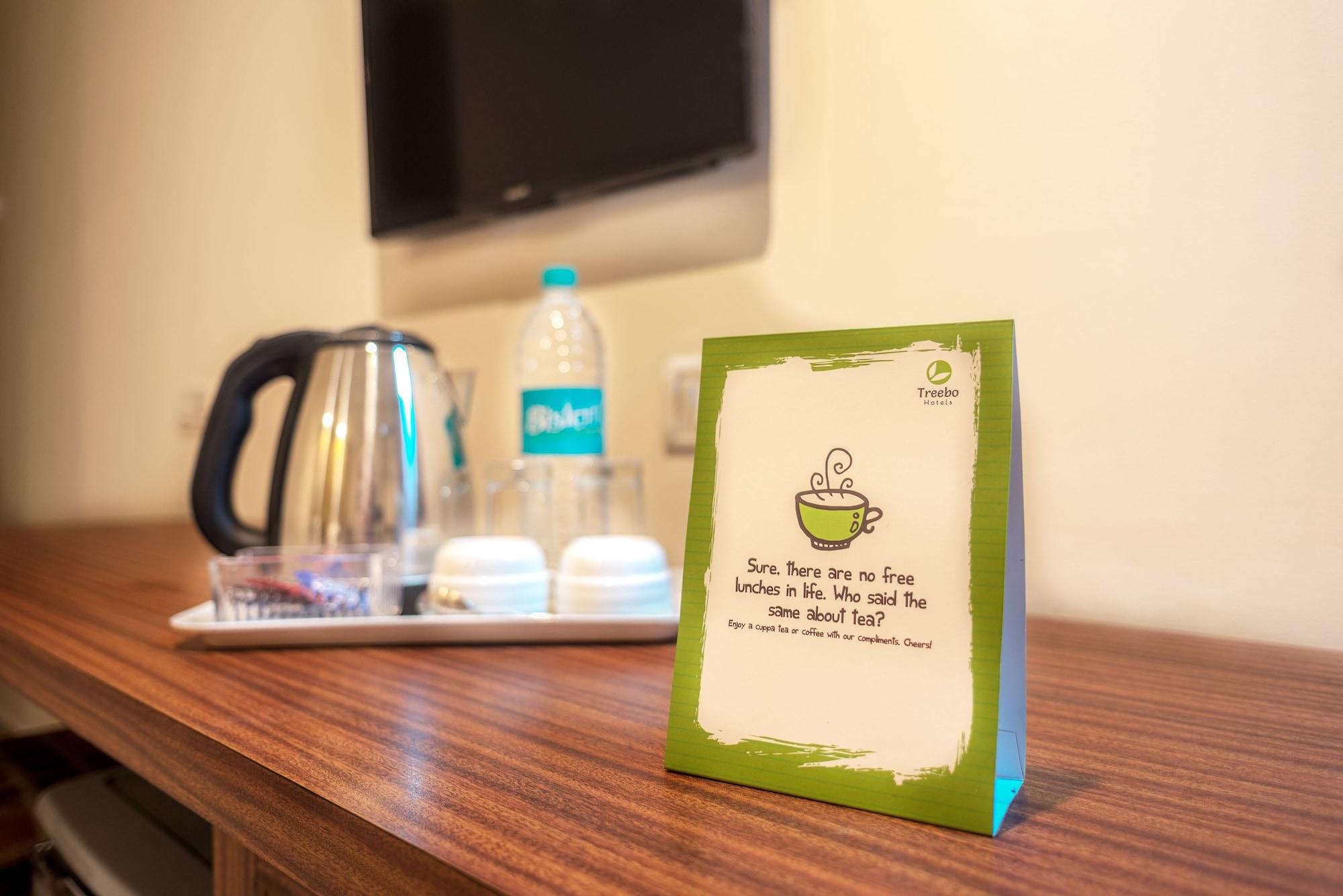Treebo Trend Grand Plaza Nampally ไฮเดอราบัด ภายนอก รูปภาพ