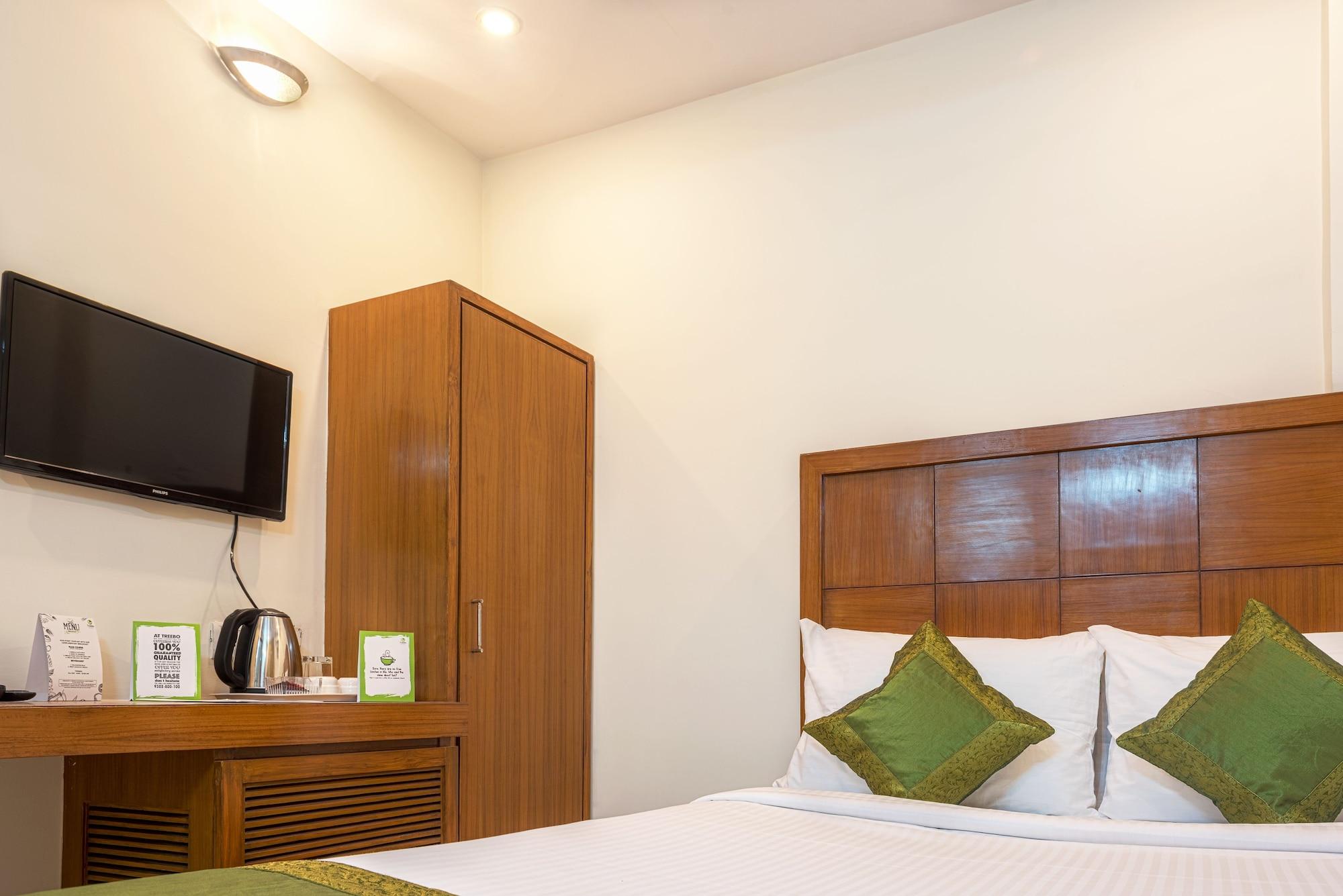 Treebo Trend Grand Plaza Nampally ไฮเดอราบัด ภายนอก รูปภาพ