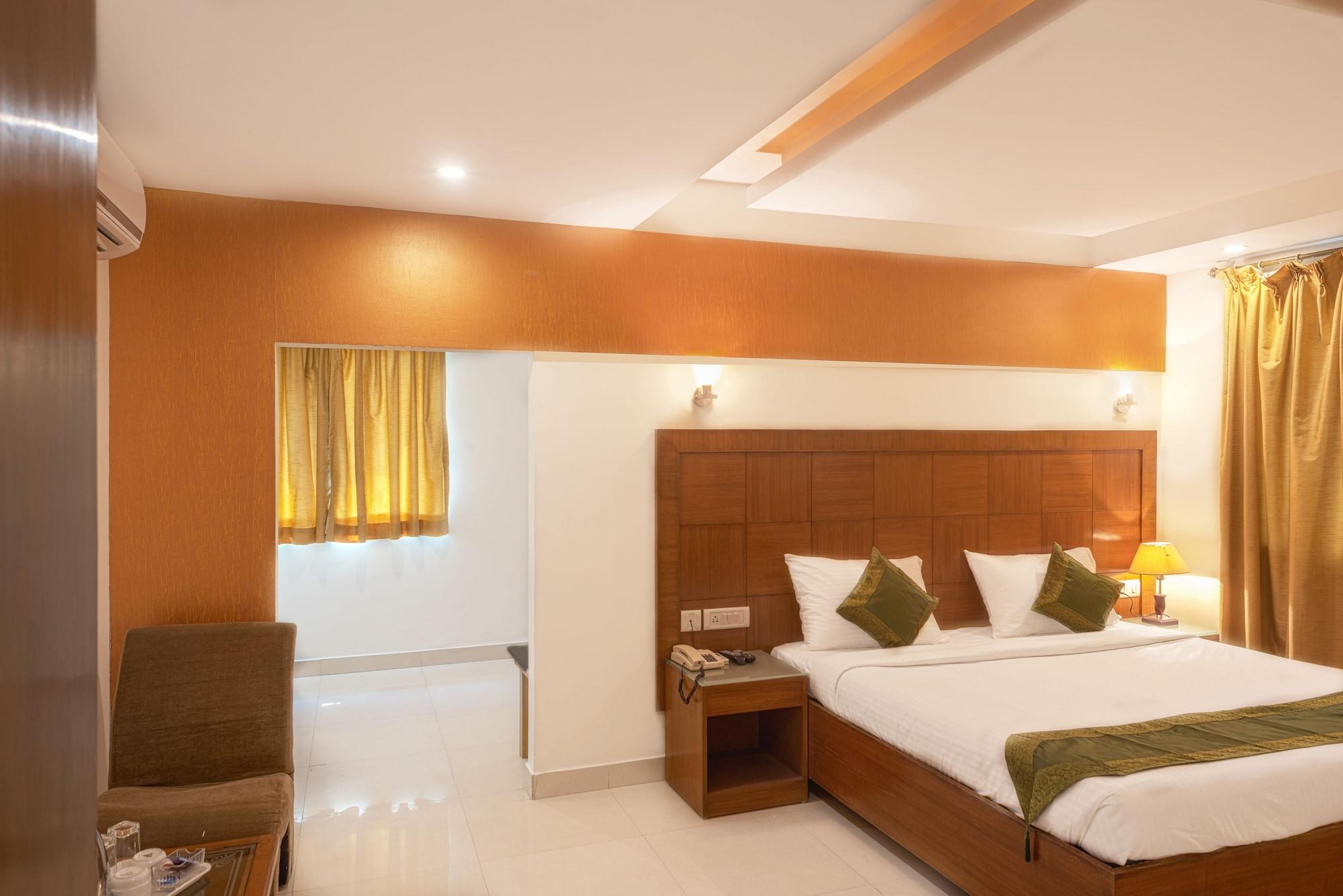 Treebo Trend Grand Plaza Nampally ไฮเดอราบัด ภายนอก รูปภาพ