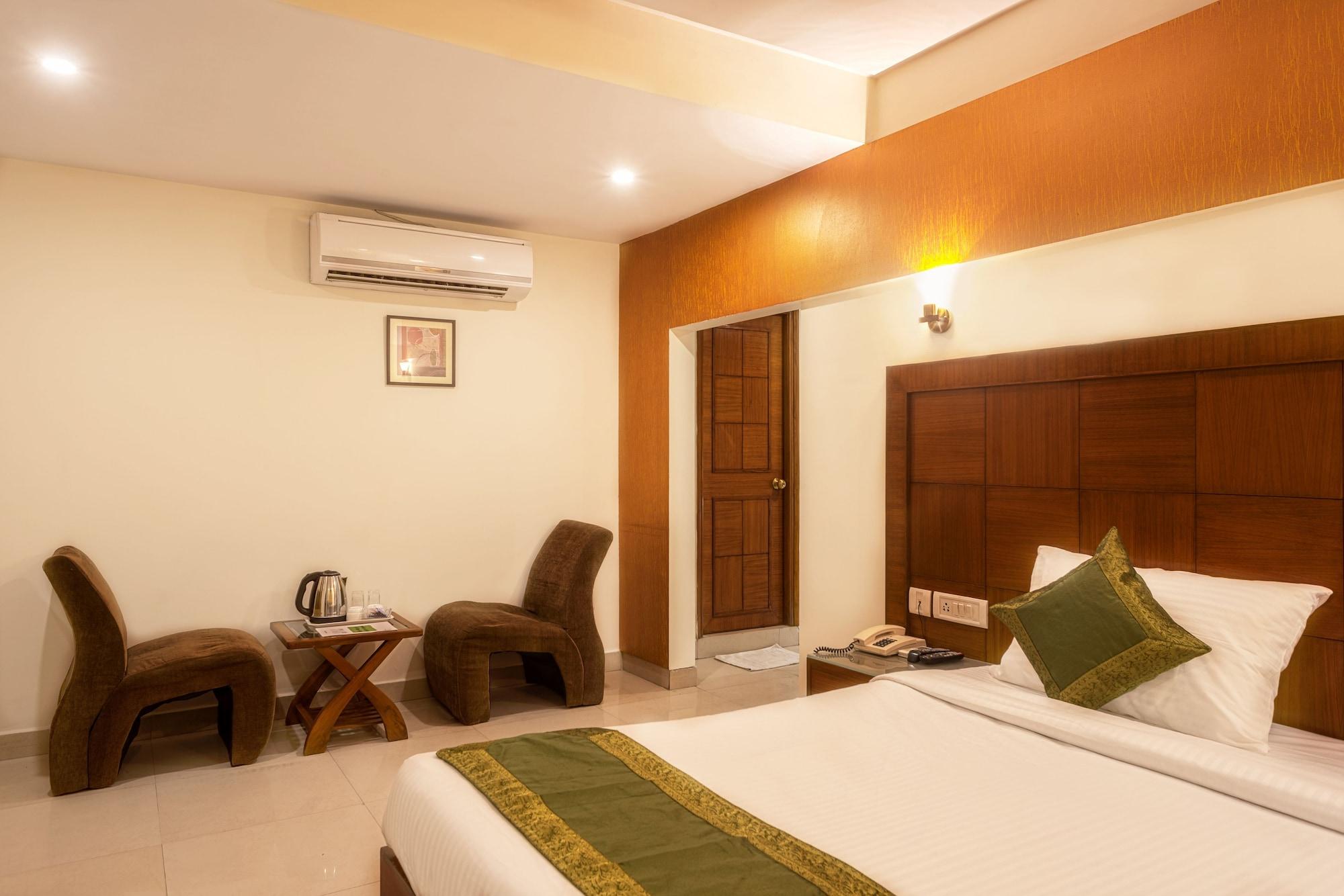 Treebo Trend Grand Plaza Nampally ไฮเดอราบัด ภายนอก รูปภาพ