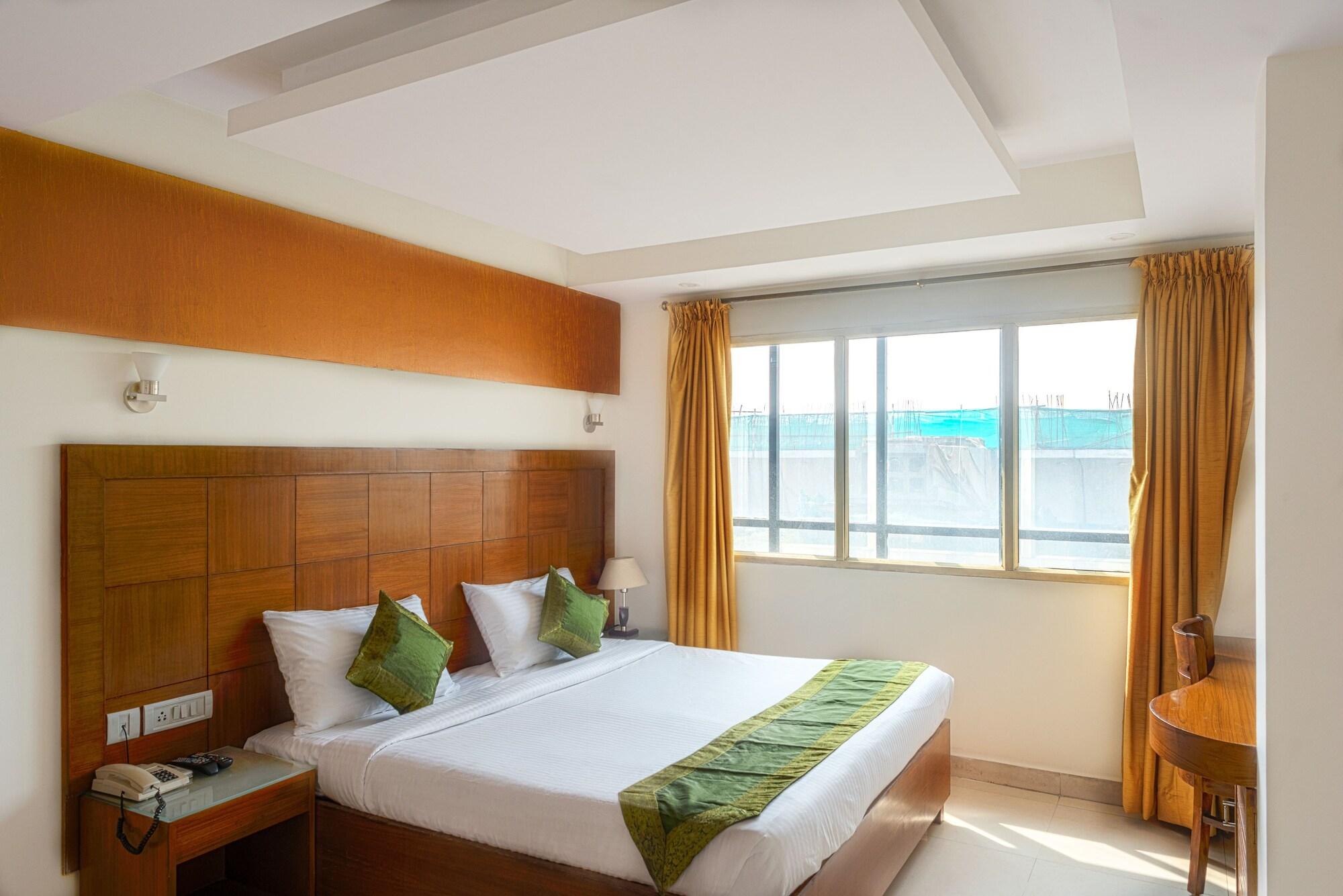 Treebo Trend Grand Plaza Nampally ไฮเดอราบัด ภายนอก รูปภาพ
