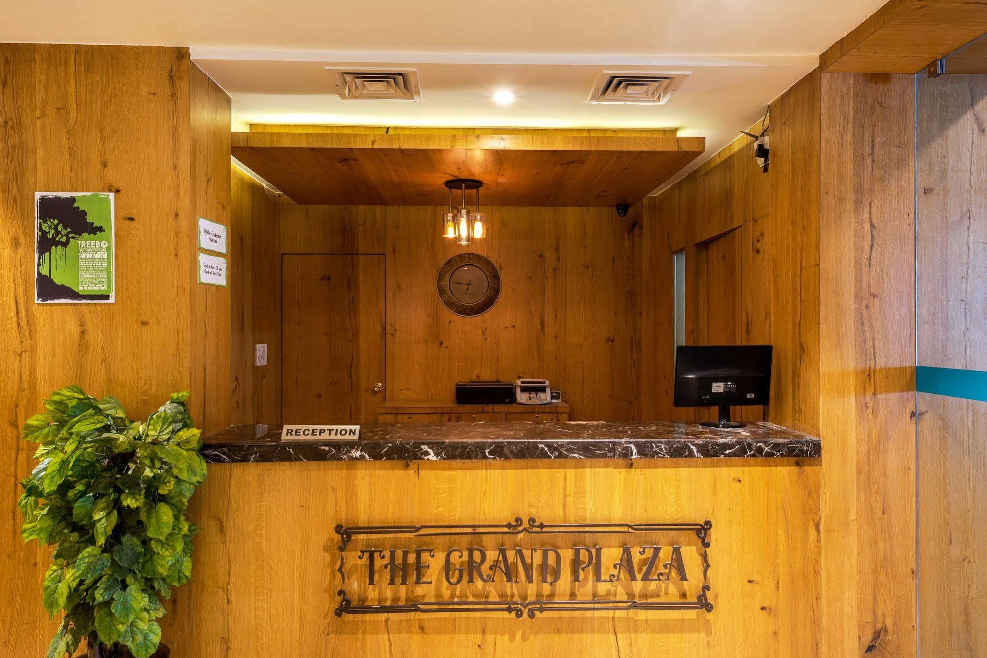 Treebo Trend Grand Plaza Nampally ไฮเดอราบัด ภายนอก รูปภาพ
